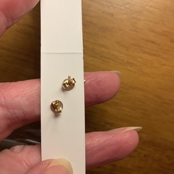 Tiny gold vermeil wishbone earrings - Picture 5 of 11